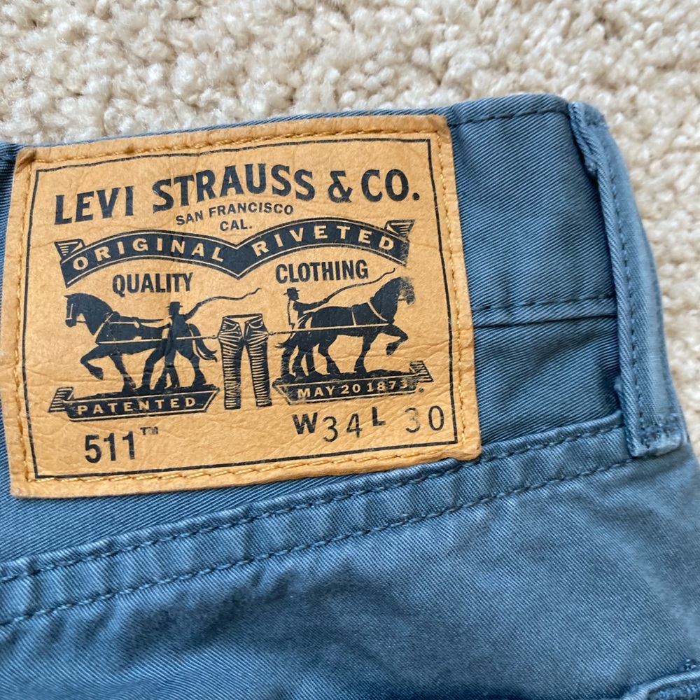 Levi’s Slim fit (34x30)